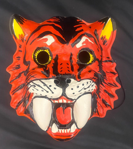 Vintage 1960 saber tooth - ,